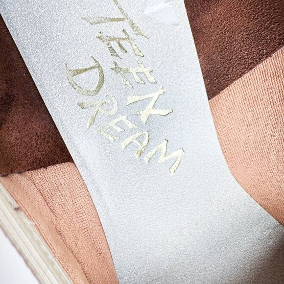 Vintage 70s Teen Dream Gold Lurex Square Toe Evening Heels 10AA - Picture 9 of 11